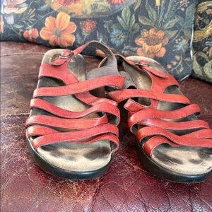 Dansko Red cris cross Sandals
FREE SHIPPING